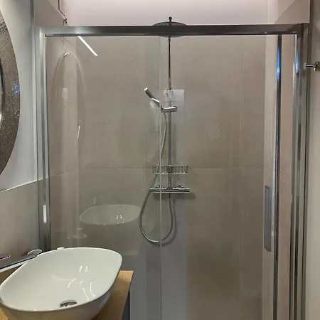 Sui Tetti Di - Mary Apartman *